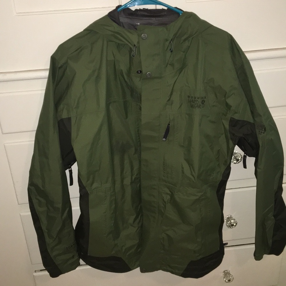 Mountain hardwear rain jacket